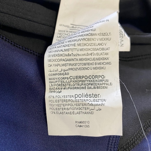 Medium Under Armour Leggings - Picture 8 of 8